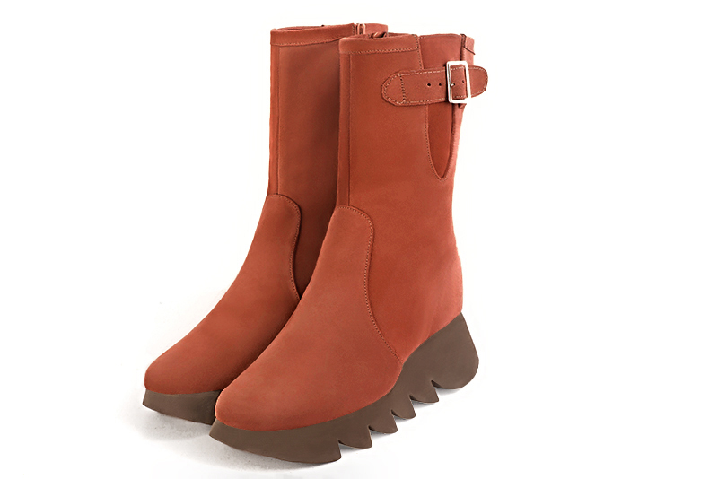 Terracotta orange women's ankle boots with a zip on the inside. Round toe. Low rubber soles. Front view - Florence KOOIJMAN